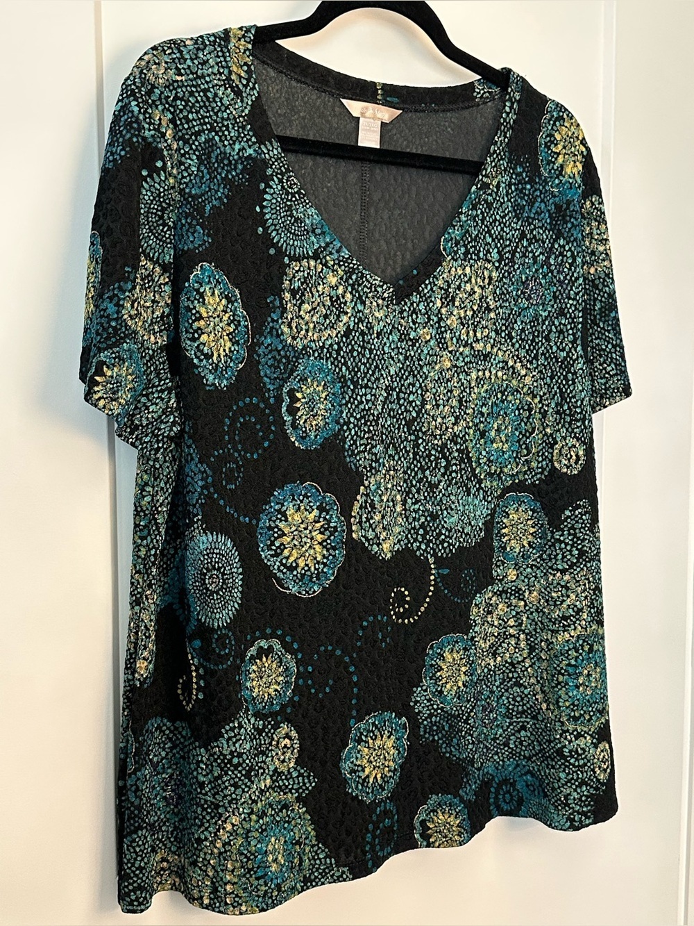 Metallic floral print - Women’s 2X blouse - New!!